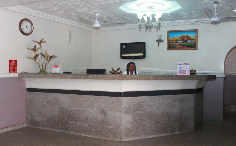 Emrosy Hotels And Suites