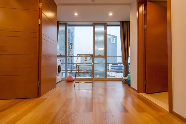 2 Bedrooms Business Suite