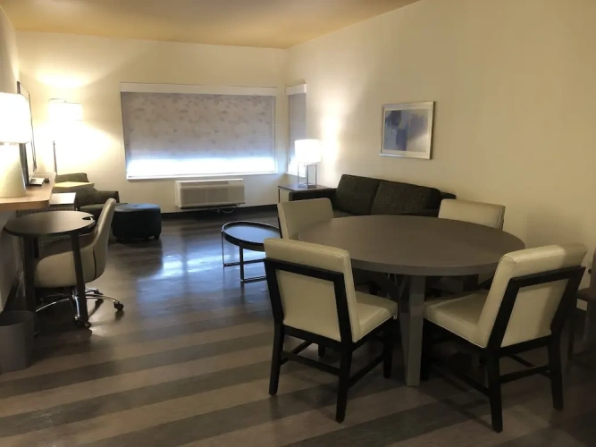 1 Bedroom Suite