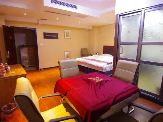 Holiday Inn Luohe MOCO