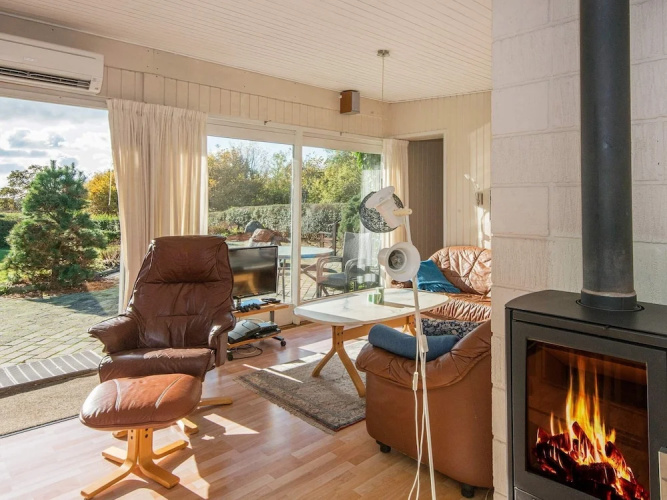 Plush Holiday Home in Ebeltoft With Swimming Pool