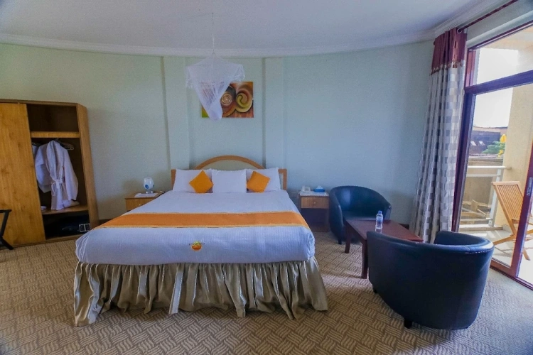 Suite with balcony