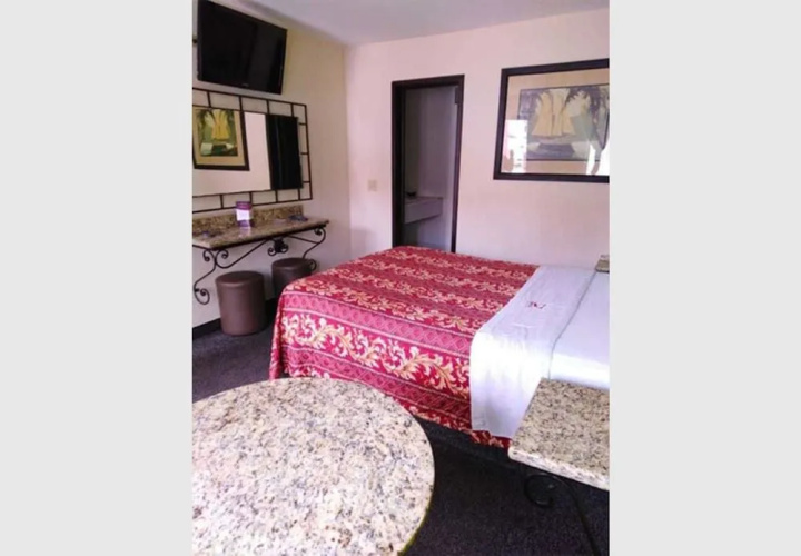 Hotel El Descanso Inn