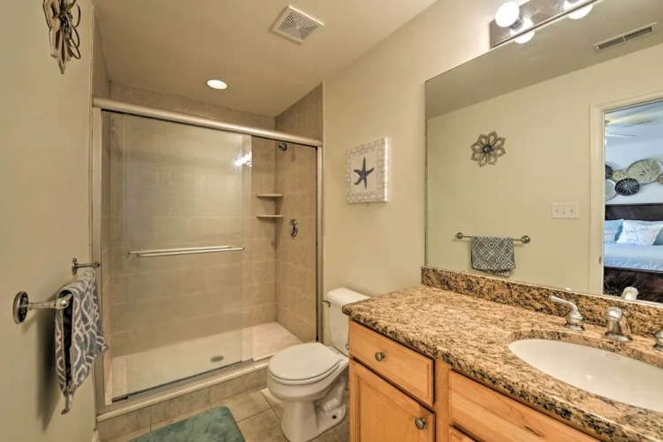 3 Bedrooms Apartment