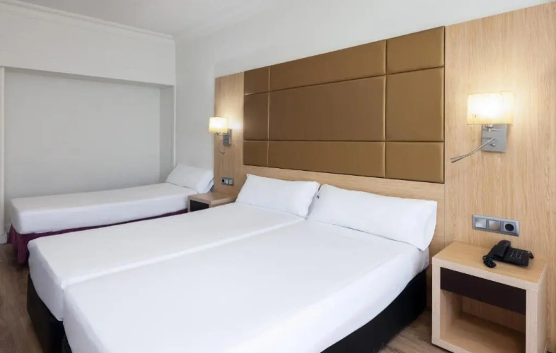 Triple room