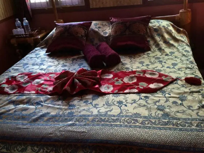 Ban Tham Hil Hotel