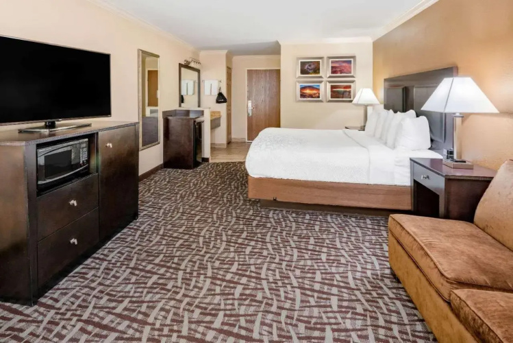 La Quinta Inn #826