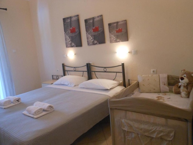 2 Bedrooms Apartment with pool view