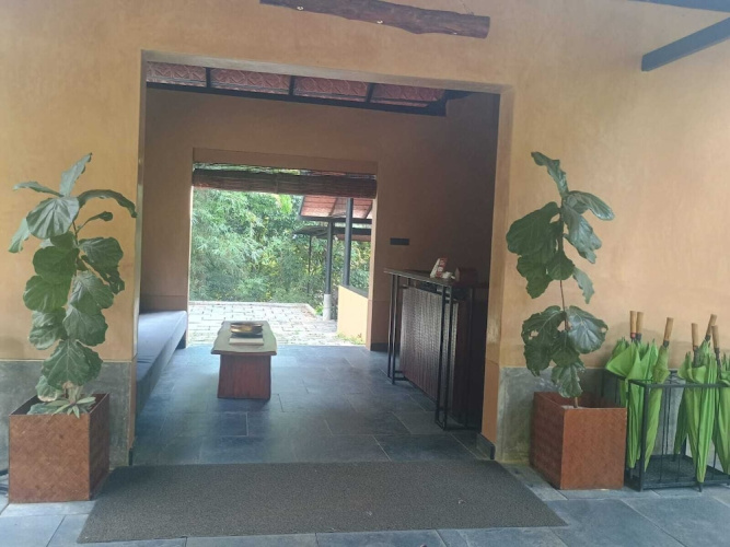 Klov Resort & Spa