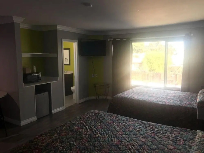 Deano's Motel