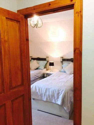 Standard Twin room with garden view