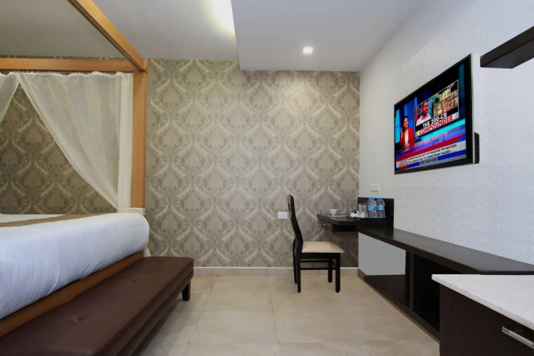 Fab Ni Ambaari Suites