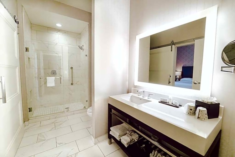 2 Bedrooms Deluxe Double Suite