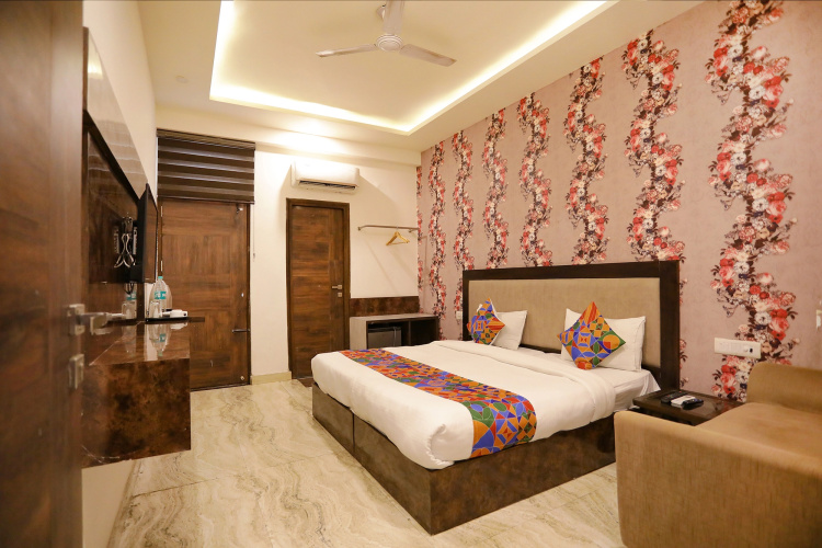 FabHotel Enaya Residency