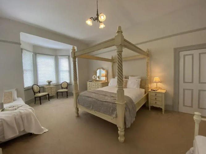 Blayney House