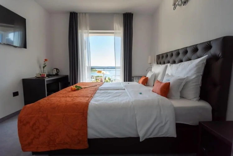 Standard Double room with balcony and with sea view