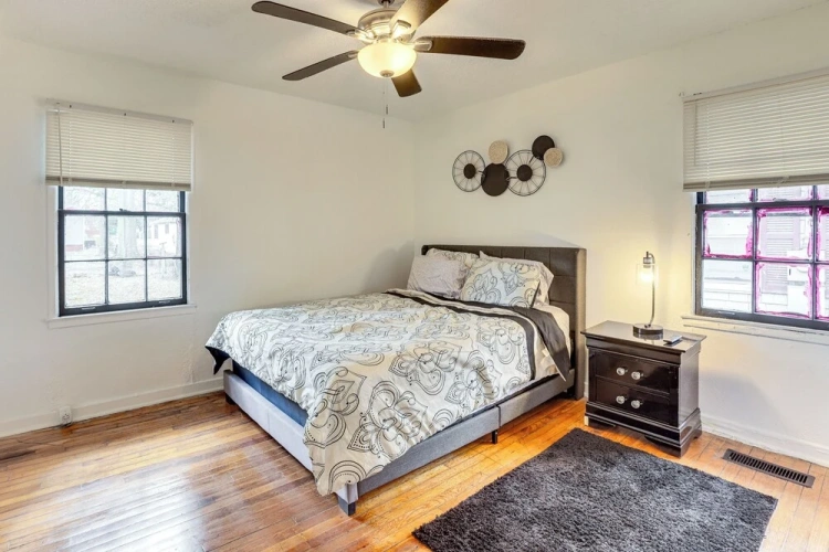 2 Bedrooms Cottage