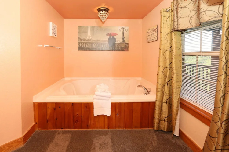 Pine Needles 6 - One Bedroom Chalet