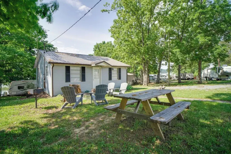 Lakefront Cabin in Dandridge w/ Fire Pit & Grill!