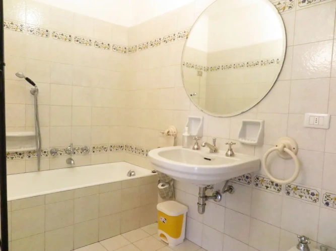 3 Bedrooms Apartment