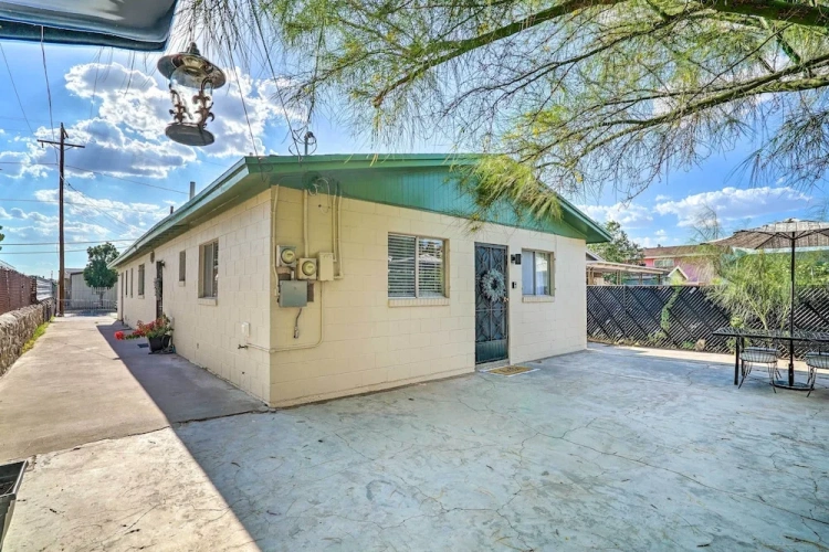 1 Bedroom Apartment