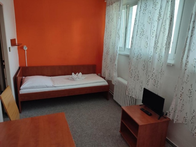 Economy Quadruple room