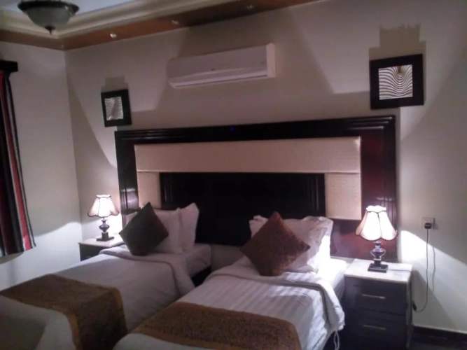 2 Bedrooms Apartment