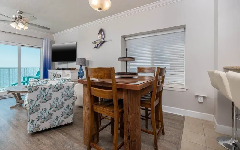 Seawind 809 3 Bedroom Condo