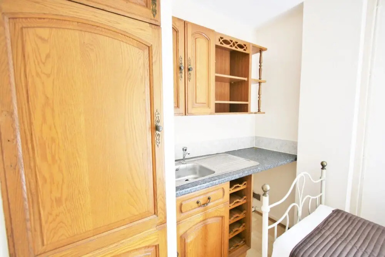 Central Studios Hatherley by Roomsbooked
