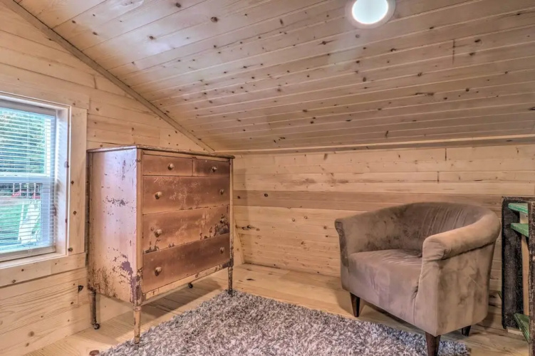 Rustic Hendersonville Farm Studio w/ Private Deck