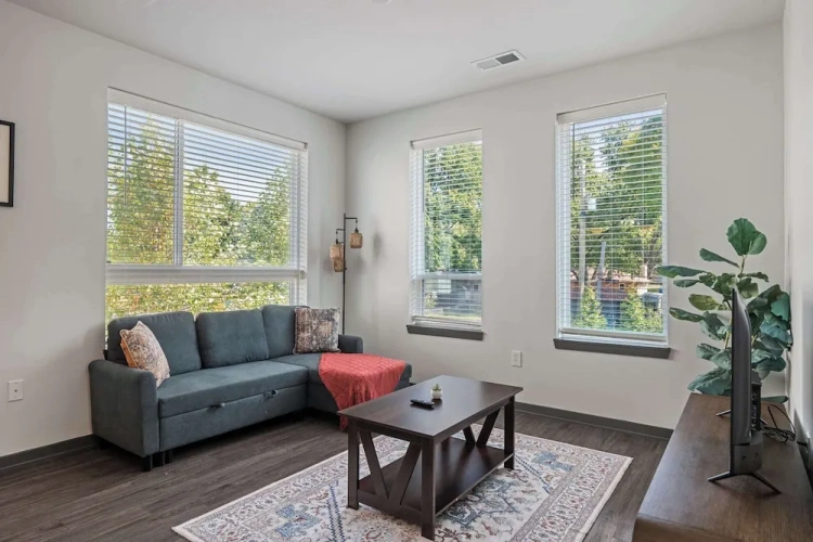 2 Bedrooms Apartment