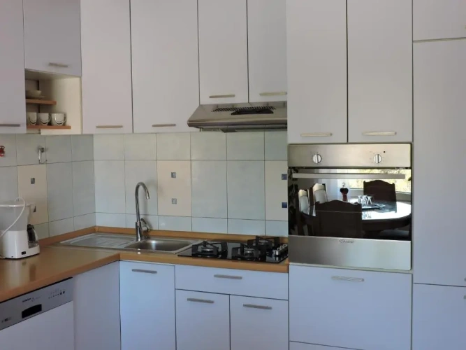 3 Bedrooms Apartment