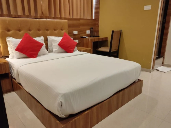 FabHotel Universal Garden