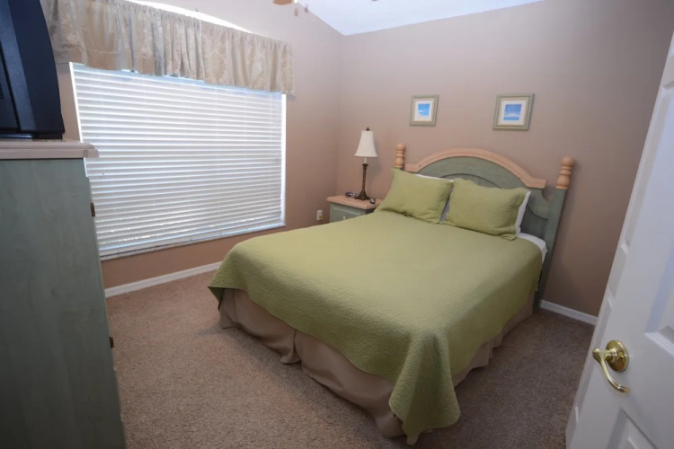 277476 Spa Pool Home With 2-master Suites & Games!