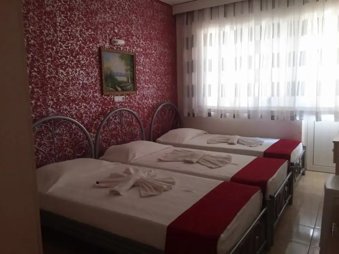 Uc Mevsim Otel