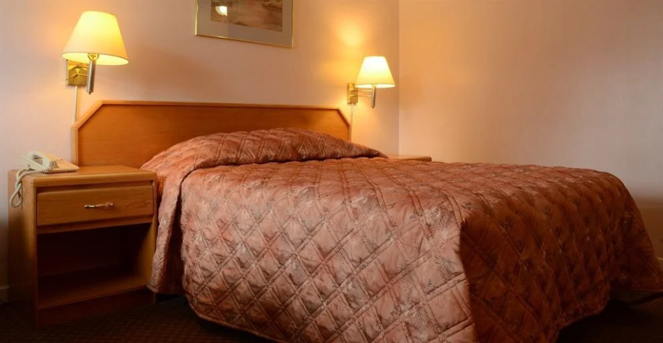 Economy Inn