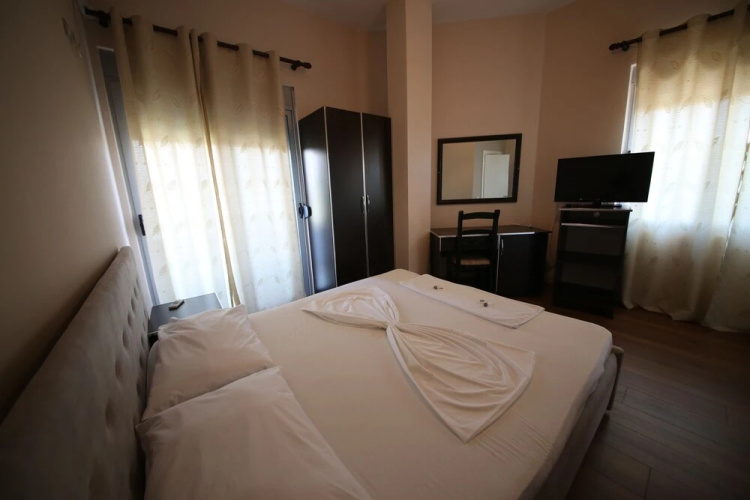 Hotel Holiday