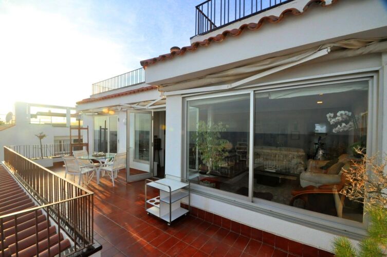 Amazing Duplex AiguadolcOver view