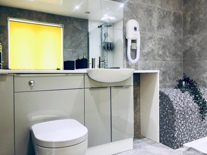 Deluxe Double Suite