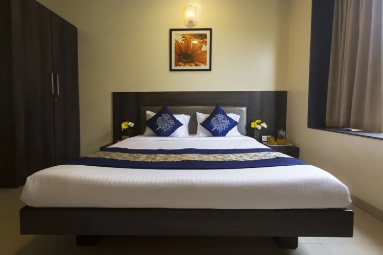 Bhagyashree Executive by OYO Rooms