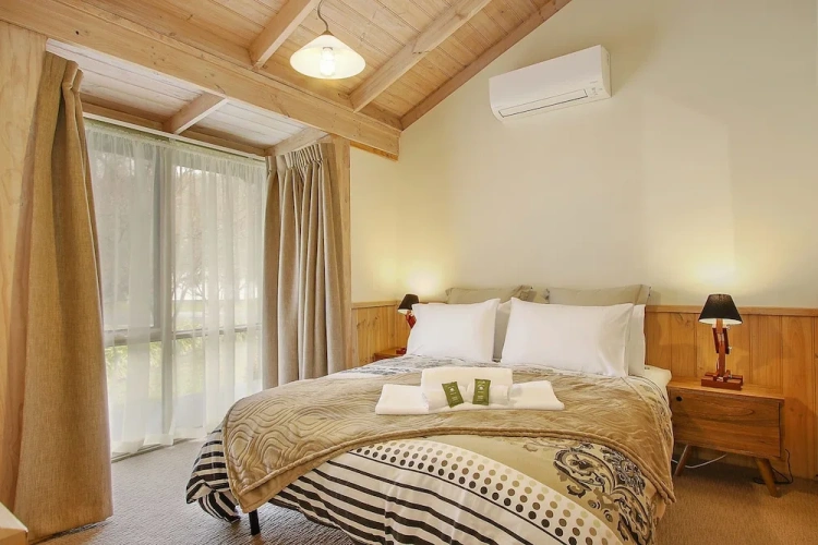 2 Bedrooms Cottage