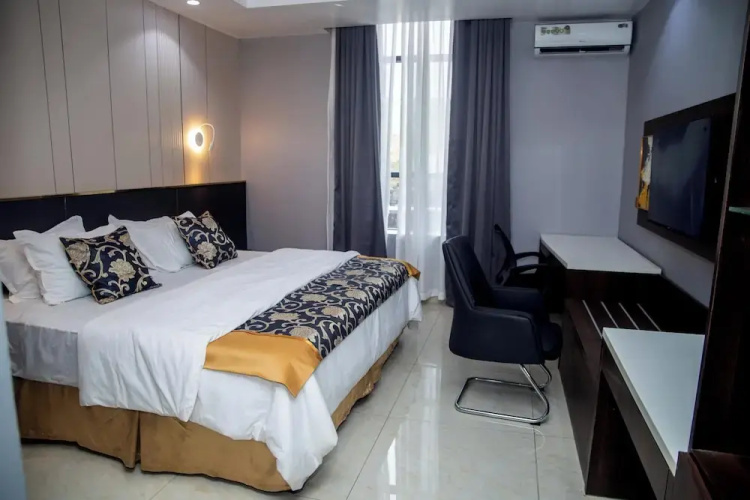 Skyline View Hotel and Suites