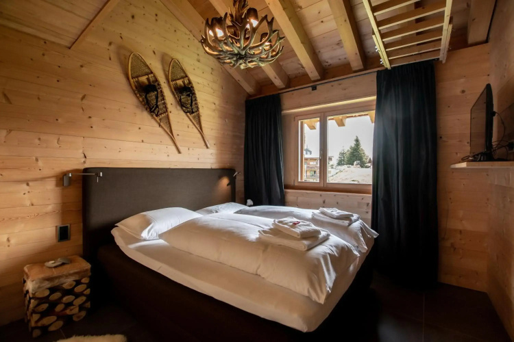 Anna Isabelle Penthouse