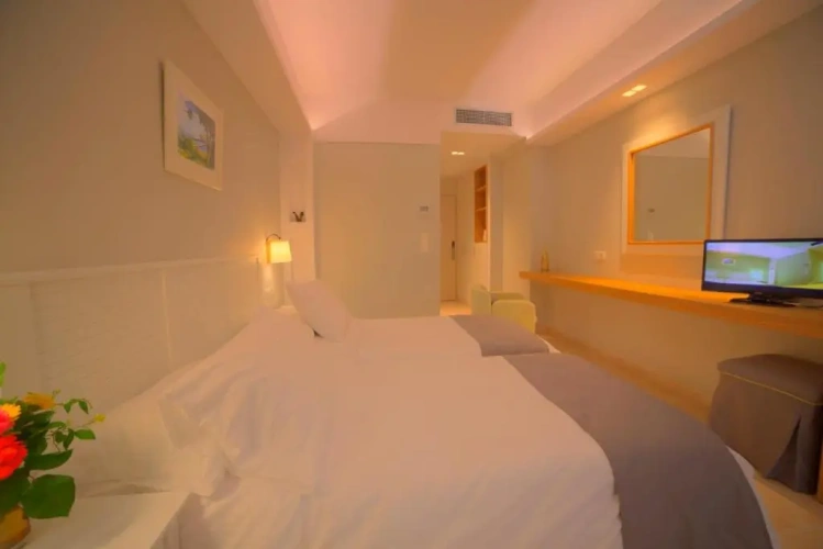 Standard Triple room with mountain view