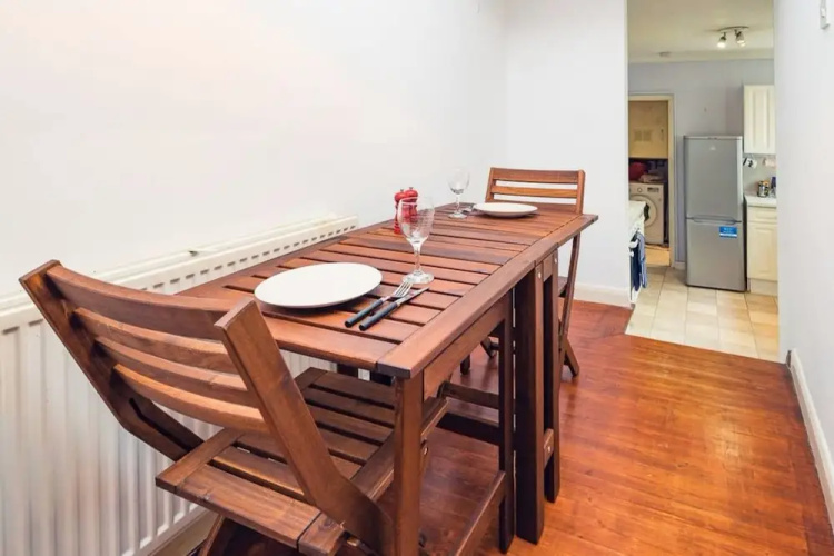 2 Bed Apartment In Central Brighton