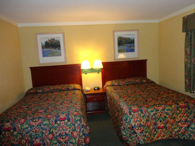 Redondo Inn and Suites