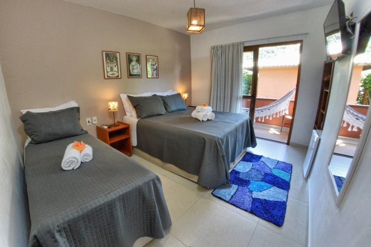 Standard Triple room with balcony