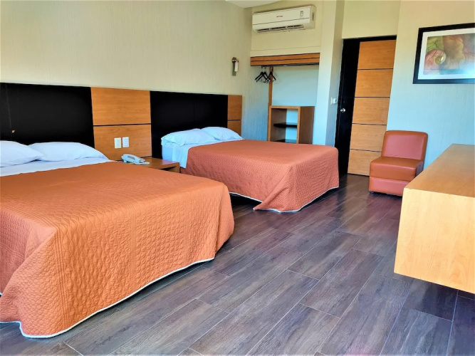 Hotel Oasis