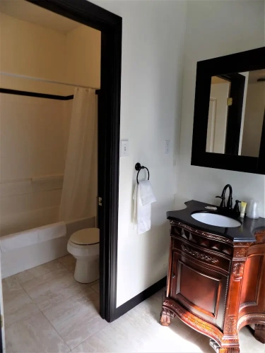 Deluxe Quadruple Suite