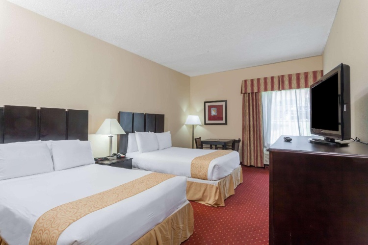 Standard Quadruple room